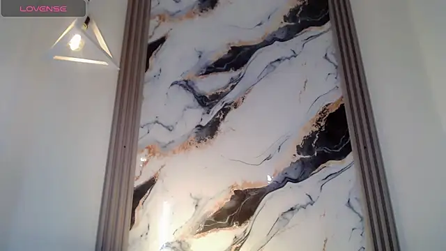 Emma Boms online show from March 26, 2026, 3:23 am