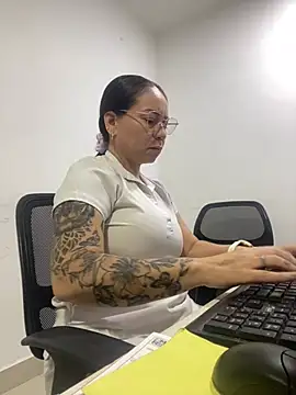 sweet wet dreamss online show from February 24, 2026, 1:36 am