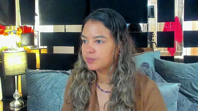 dulce lyraa1 online show from February 25, 2026, 7:29 am