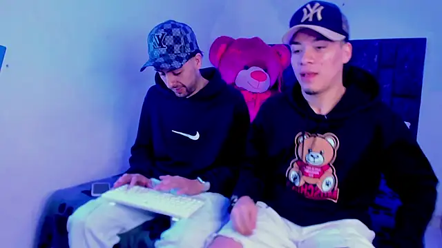 alex and christhoper online show from March 29, 2026, 8:25 am