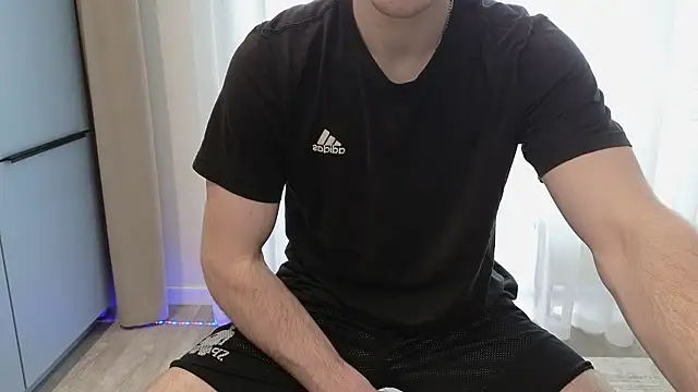 chantatummm online show from February 28, 2026, 9:43 am