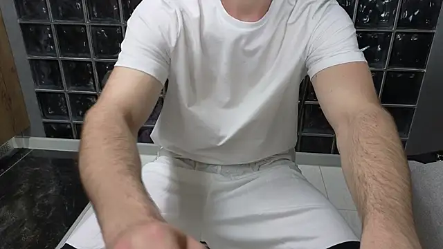 chantatummm online show from April 23, 2026, 4:35 am