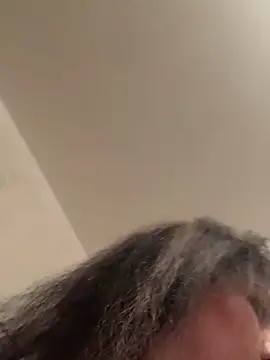 sweetllulus online show from April 3, 2026, 4:05 pm