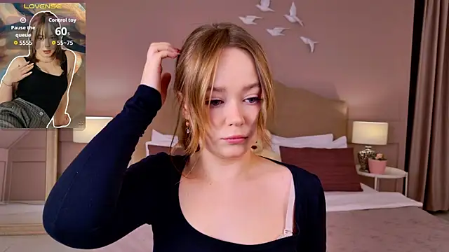 ElaraVance online show from May 6, 2026, 5:03 am