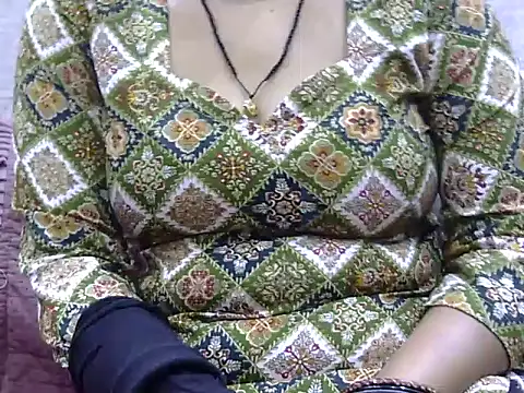 HOTY SAPNA02sCyOz9QcTD online show from May 7, 2026, 9:58 am