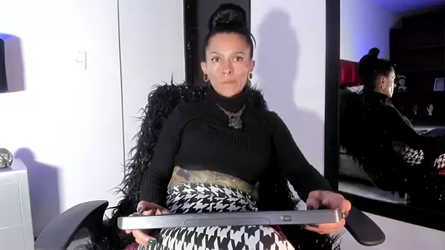 Amelie Blake online show from April 3, 2026, 12:41 am