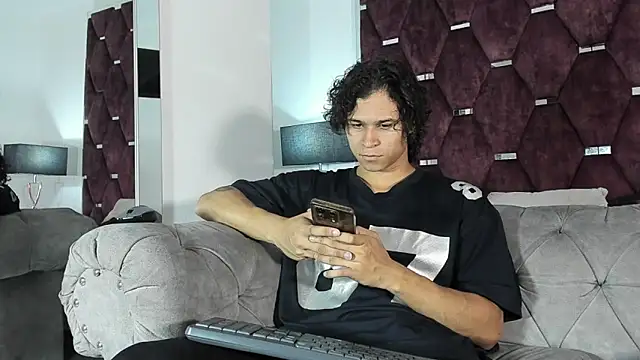 TonyBenedetti online show from April 15, 2026, 8:09 pm