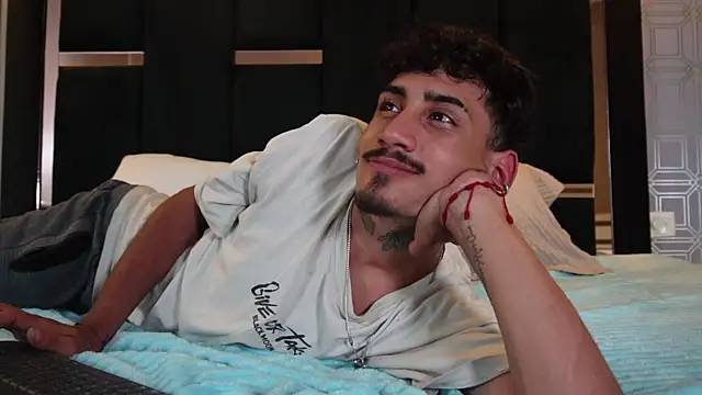 Dark Eros  online show from March 9, 2026, 8:02 pm