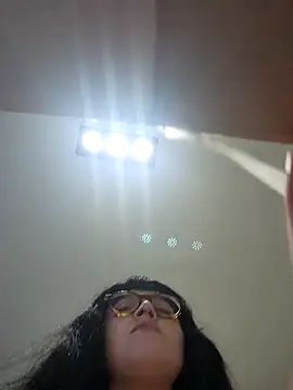 Mommynatrix online show from April 21, 2026, 3:39 pm