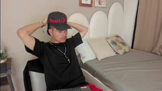 Jason 23   online show from April 7, 2026, 7:36 pm