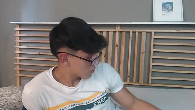 clark ken01 online show from June 11, 2026, 9:35 pm
