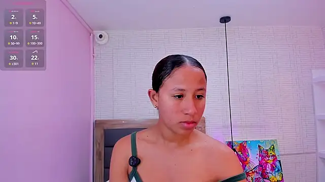 Snapshot of LESLYSIMPSON chatting on June 1, 2026, 7:37 pm LESLYSIMPSON online show from June 1, 2026, 7:37 pm
