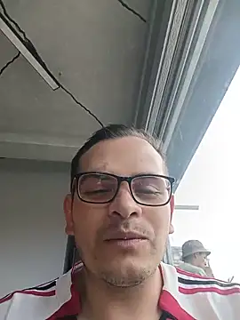 Snapshot of Edwin_Q chatting on June 3, 2026, 3:50 pm Edwin Q online show from June 3, 2026, 3:50 pm
