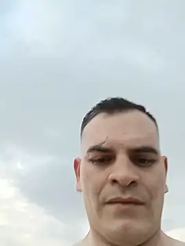 Snapshot of Edwin_Q chatting on June 5, 2026, 10:59 pm Edwin Q online show from June 5, 2026, 10:59 pm