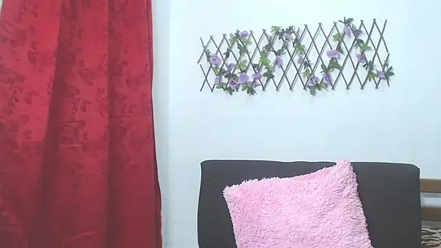 Assly Love online show from June 5, 2026, 10:48 pm