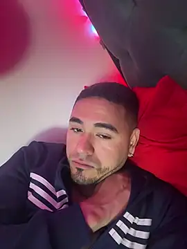 Snapshot of amon_1998 chatting on February 26, 2026, 4:00 am amon 1998 online show from February 26, 2026, 4:00 am