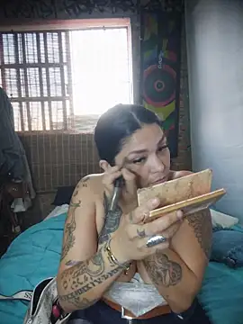 Cristal queen  online show from March 31, 2026, 1:07 am