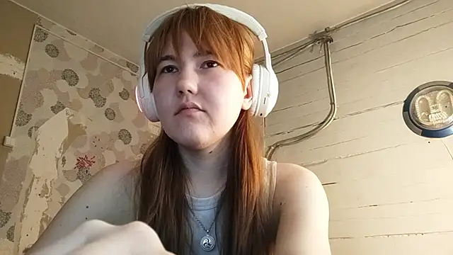 DinaFirebird online show from March 10, 2026, 4:17 am