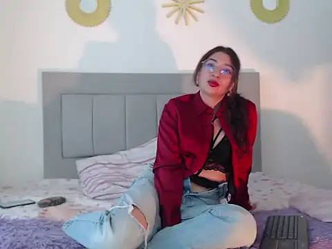 Julietaamado online show from March 19, 2026, 2:10 pm