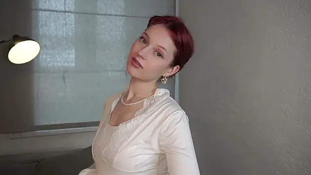 Snapshot of ValeneRomer chatting on March 3, 2026, 12:11 pm ValeneRomer online show from March 3, 2026, 12:11 pm