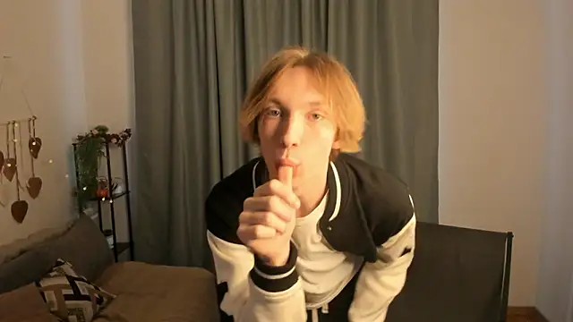 SilverFeral online show from March 3, 2026, 5:13 am