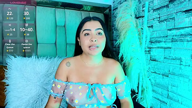Ariia Monroee online show from June 7, 2026, 2:05 am