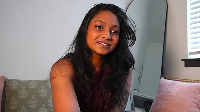 itsjustzara online show from February 27, 2026, 10:43 pm