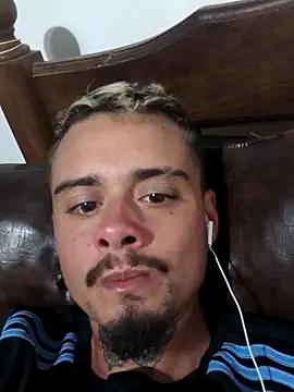 Snapshot of Pepopapo1 chatting on February 25, 2026, 11:25 pm Pepopapo1 online show from February 25, 2026, 11:25 pm