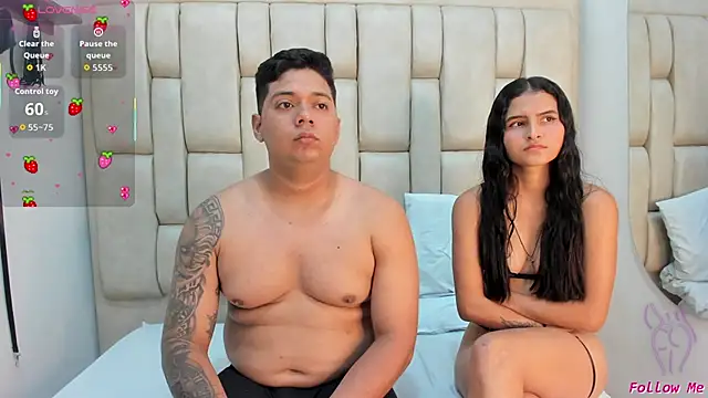 Snapshot of SweetAndSavage_OS chatting on March 2, 2026, 7:54 pm SweetAndSavage OS online show from March 2, 2026, 7:54 pm