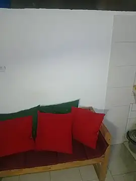 HonneyVictoria online show from March 11, 2026, 11:05 am