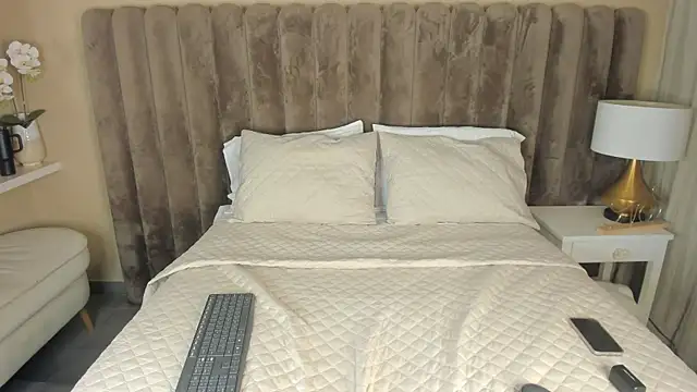 SofiBaez online show from April 10, 2026, 9:52 pm