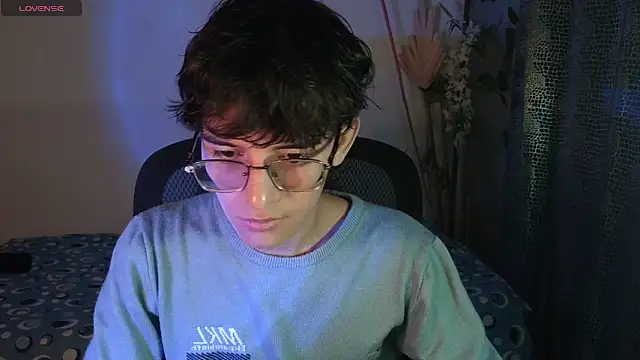 Snapshot of noah_millerx chatting on March 4, 2026, 3:45 am noah millerx online show from March 4, 2026, 3:45 am