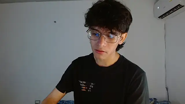 noah millerx online show from June 2, 2026, 5:20 am
