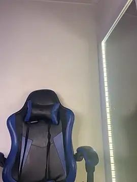 Maddie 7 online show from April 5, 2026, 3:04 am