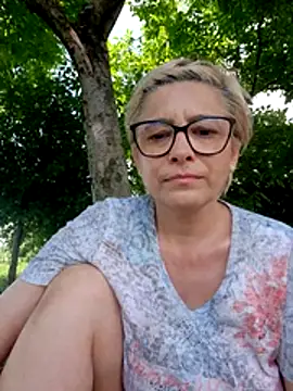 LunaBlaise online show from June 9, 2026, 12:39 pm
