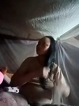 muimui990 online show from February 26, 2026, 1:43 pm