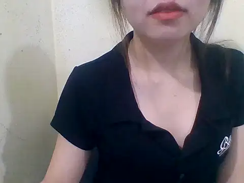 kiraa-007 online show from April 3, 2026, 1:53 pm