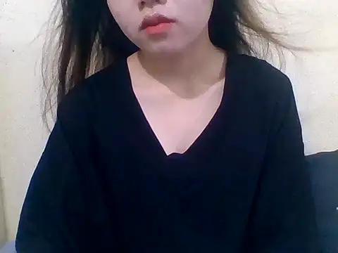 kiraa-007 online show from April 9, 2026, 2:22 pm