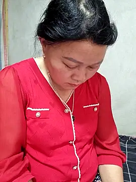 Snapshot of phay79 chatting on March 3, 2026, 8:20 am phay79 online show from March 3, 2026, 8:20 am