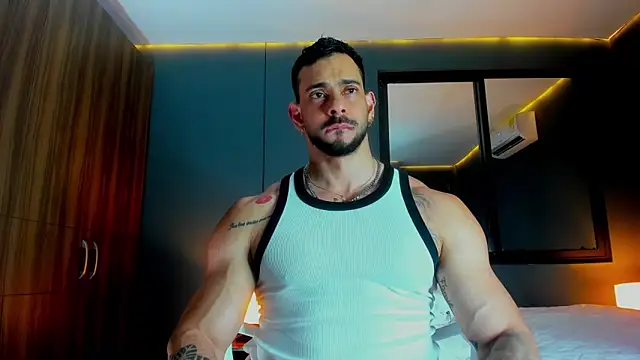 massimo visconti online show from April 15, 2026, 1:23 am