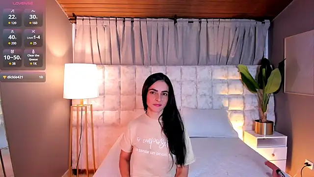 Snapshot of Samantha_Velle chatting on June 4, 2026, 1:50 pm Samantha Velle online show from June 4, 2026, 1:50 pm