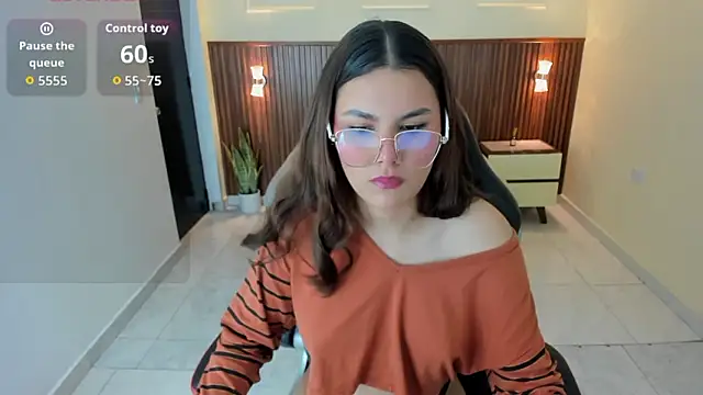 CLARA WARD1 online show from March 27, 2026, 12:38 pm