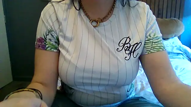 StaceyXOXO online show from March 14, 2026, 10:32 am