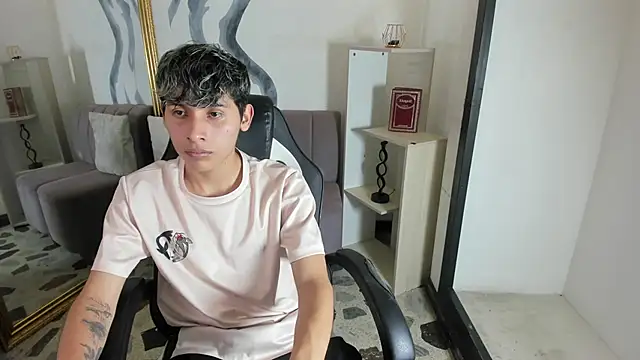 Snapshot of DeilanWolf chatting on March 1, 2026, 5:42 am DeilanWolf online show from March 1, 2026, 5:42 am