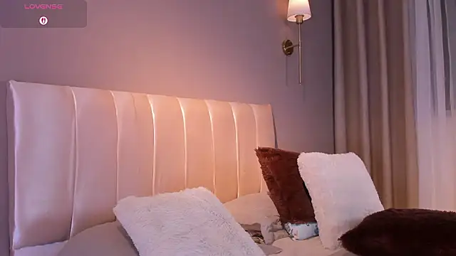 Agata Laurent  online show from March 12, 2026, 3:34 am