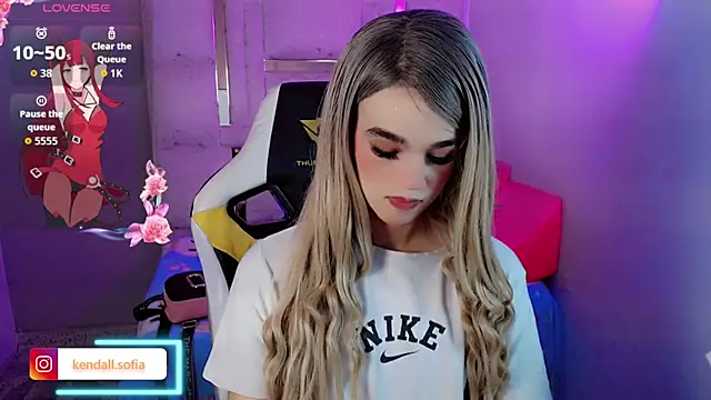 Sophiaa doll  online show from March 10, 2026, 3:11 am