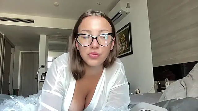 Kit kata online show from March 27, 2026, 2:28 am