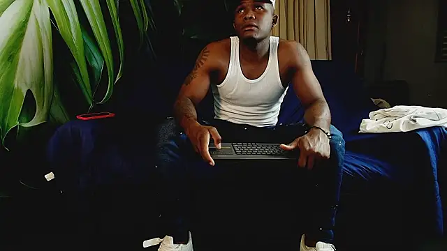 Snapshot of DarianWill18 chatting on March 1, 2026, 3:08 am DarianWill18 online show from March 1, 2026, 3:08 am