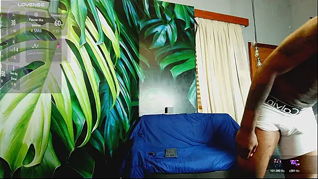 Snapshot of DarianWill18 chatting on March 2, 2026, 2:47 am DarianWill18 online show from March 2, 2026, 2:47 am