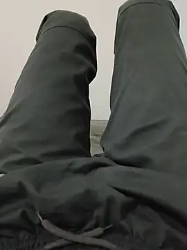 Snapshot of shybullggn chatting on March 1, 2026, 4:20 pm shybullggn online show from March 1, 2026, 4:20 pm